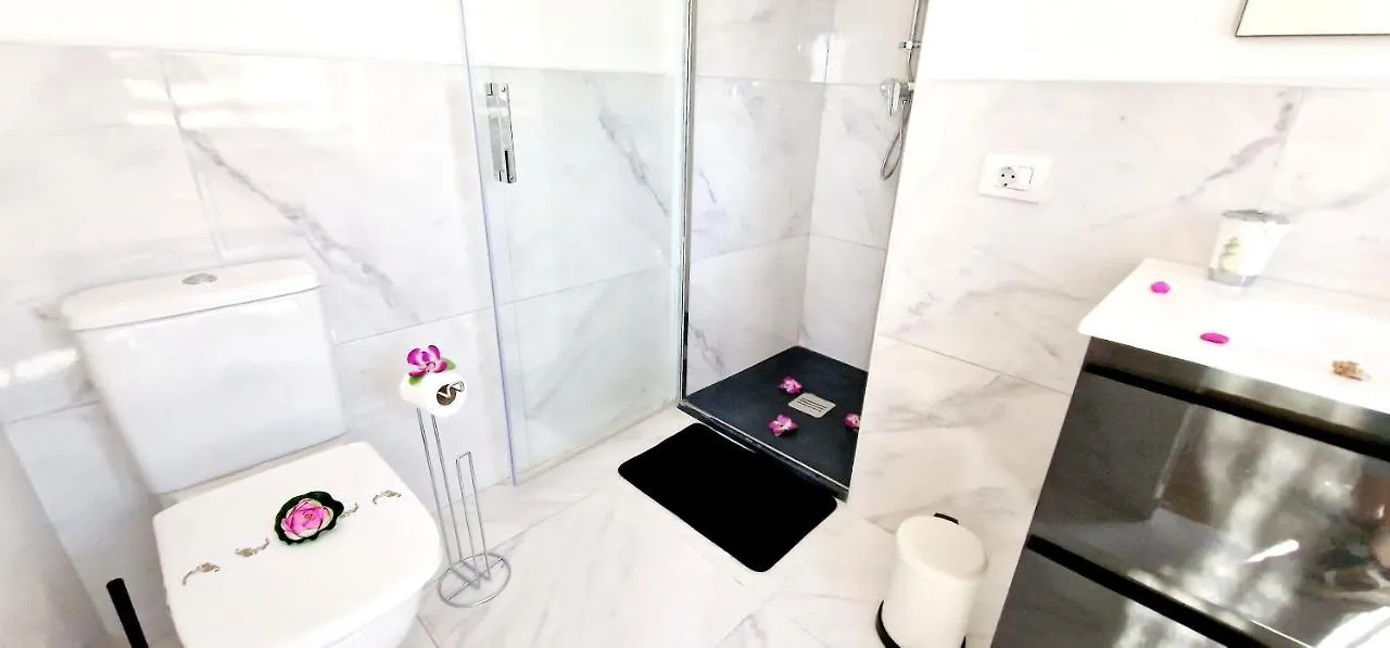 Fantastic 3 Bedroom Next Playa Las Americas & Wifi Free Плайя-Фаньябе Испания